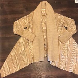 BB Dakota sweater size S